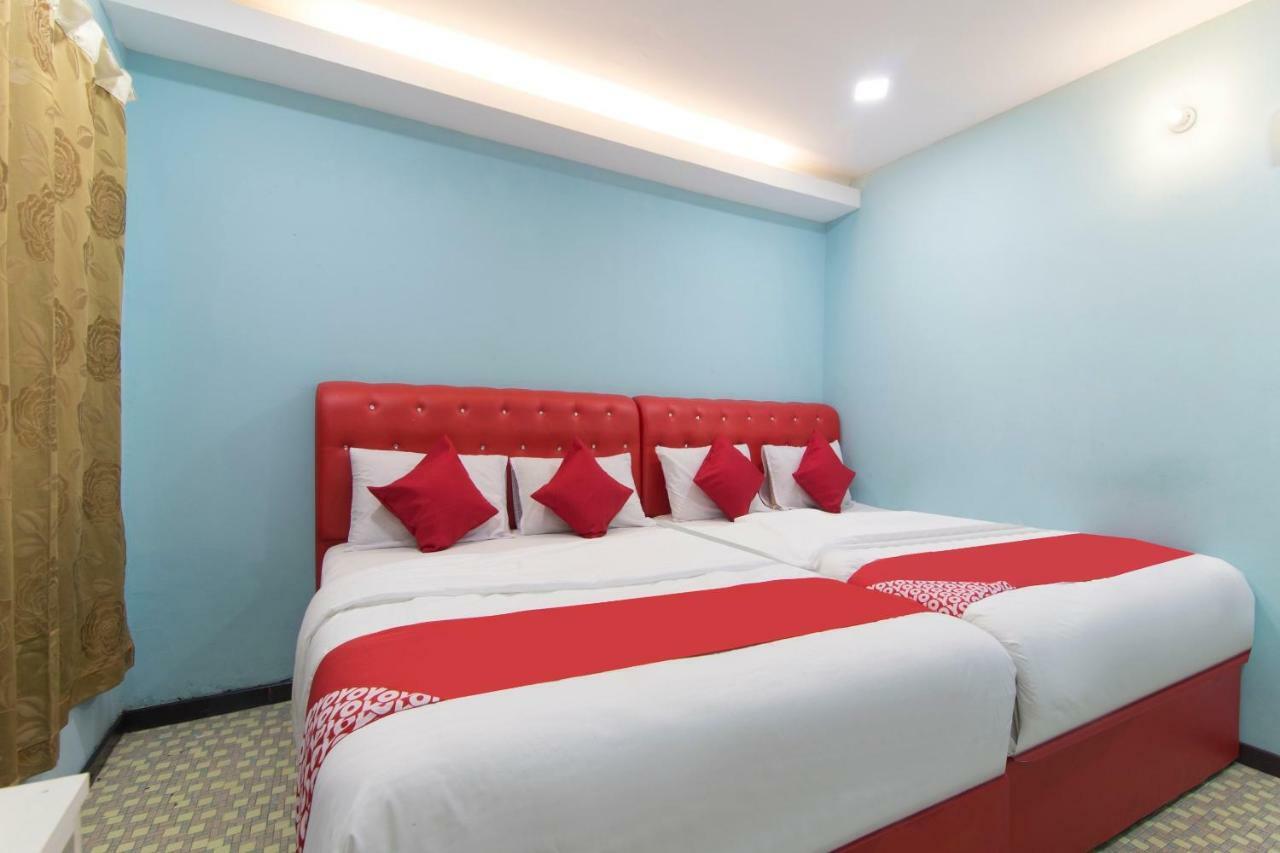 Oyo 1136 Pd Star Hotel Port Dickson Esterno foto
