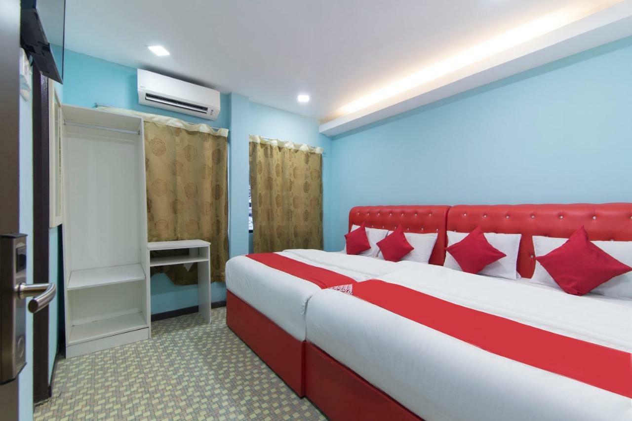 Oyo 1136 Pd Star Hotel Port Dickson Esterno foto