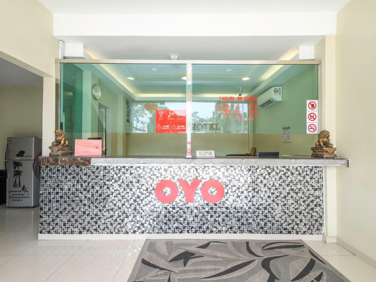 Oyo 1136 Pd Star Hotel Port Dickson Esterno foto